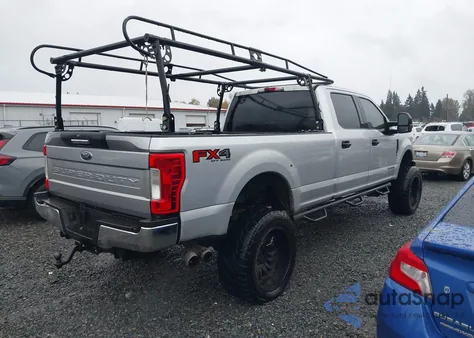 2017 Ford F-250 Xl z USA, uszkodzony, nr VIN 1FT7W2BTXHEF13268